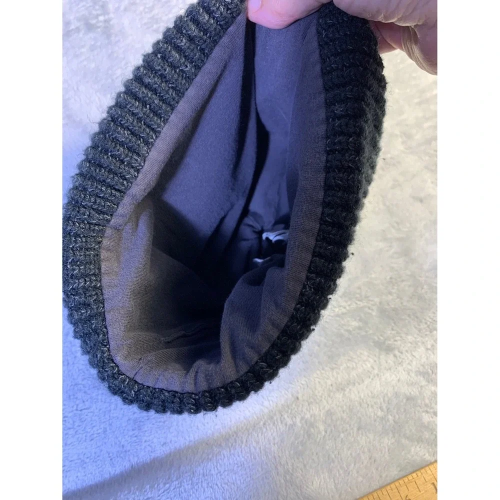 The North Face Black Rib Knit Beanie One Size Unisex Fold-over cuff Logo patch